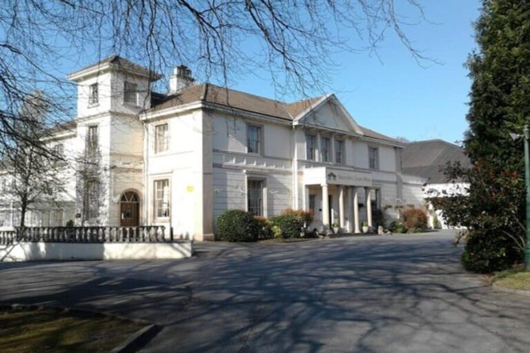 Manor Park Country House- Wedding Venue in Clydach
